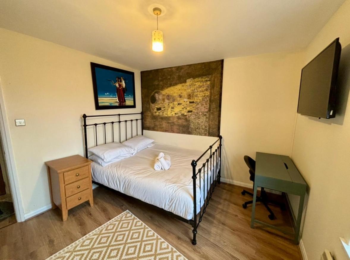 Sunshine On Leith. The River View Apartment! Edimburgo Habitación foto